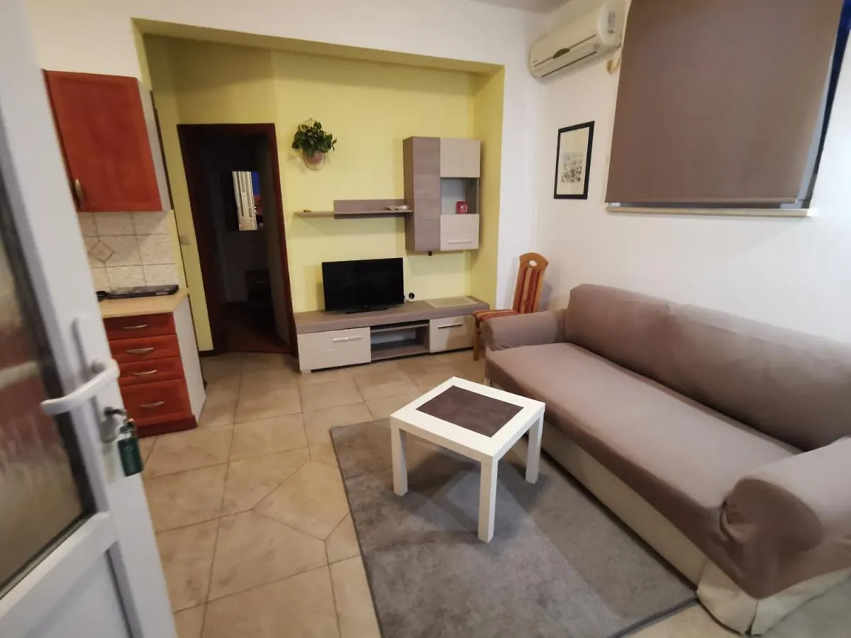 PUY Quiet Apartment Amber