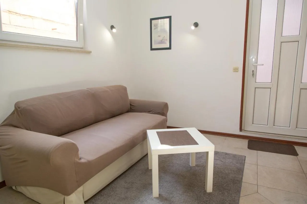 Quiet Apartment Amber Pula Croatia